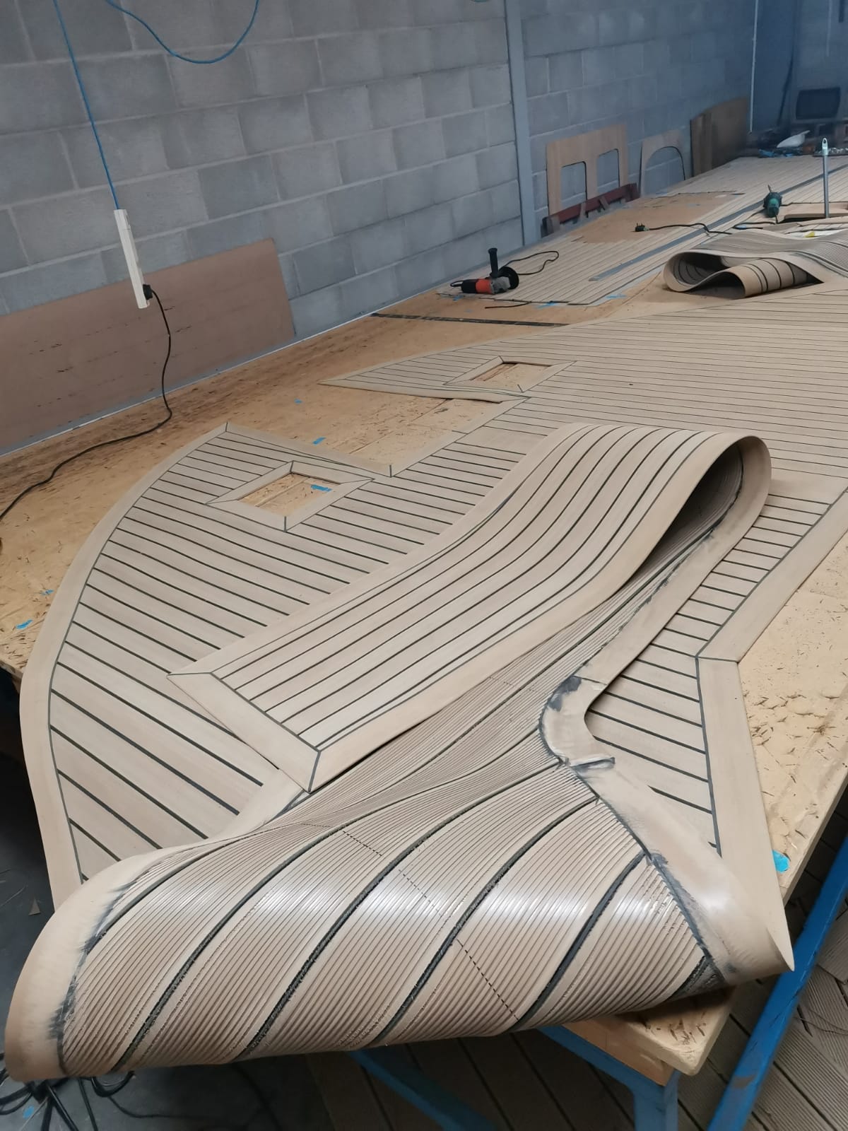 Trader Motorboat synthetic teak decking