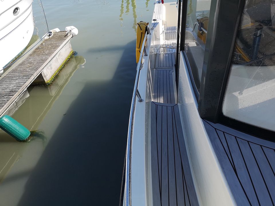 Quicksilver 905 Pilot house pvc synthetic teak deck- Free sample and quote request