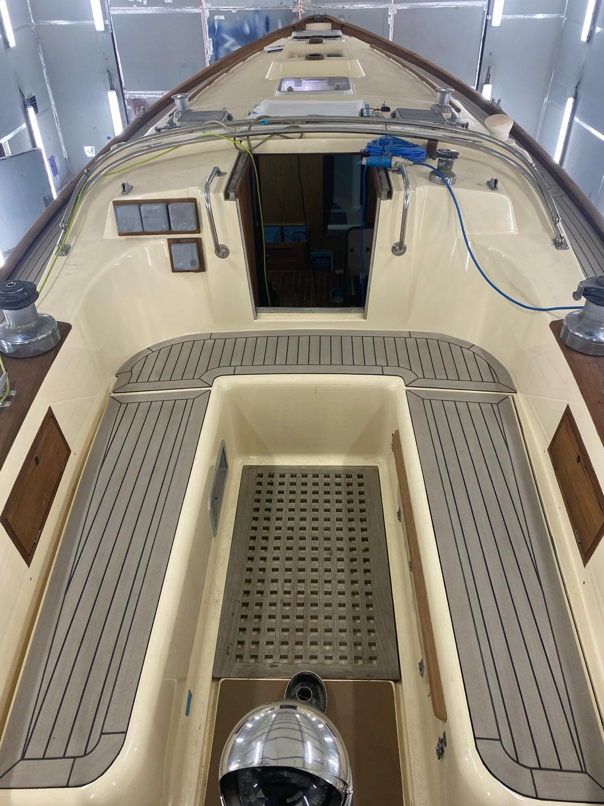 Nicholson 40 Yacht pvc synthetic teak deck- Free sample and quote request