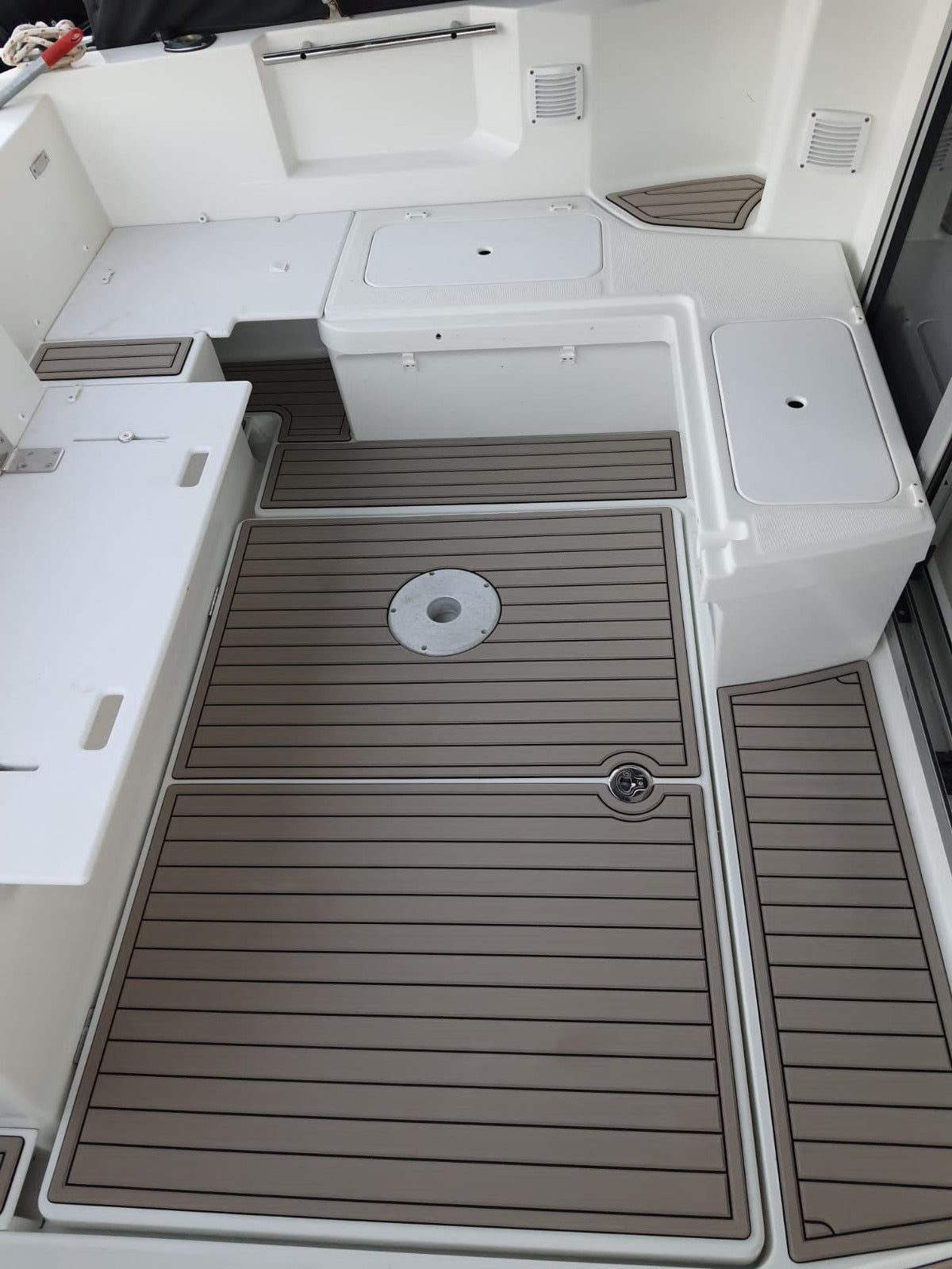 Jeanneau Merry Fisher 795 S1 powerboat eva foam synthetic teak deck